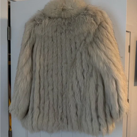 100% Fox Fur Coat - Picture 5 of 10